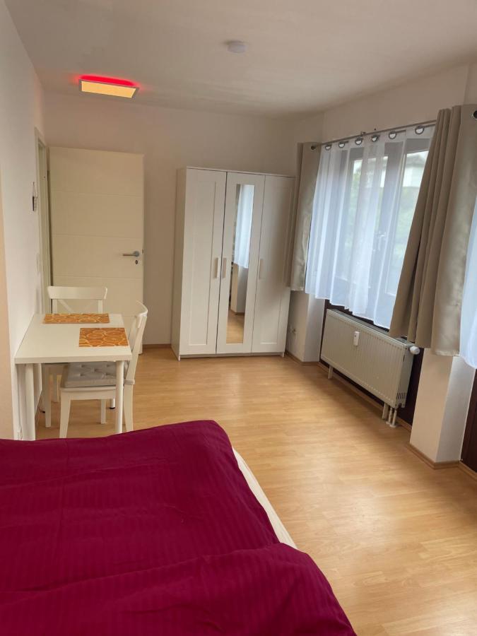 Zimmer Im Herzen Von Durlach Karlsruhe Exteriér fotografie